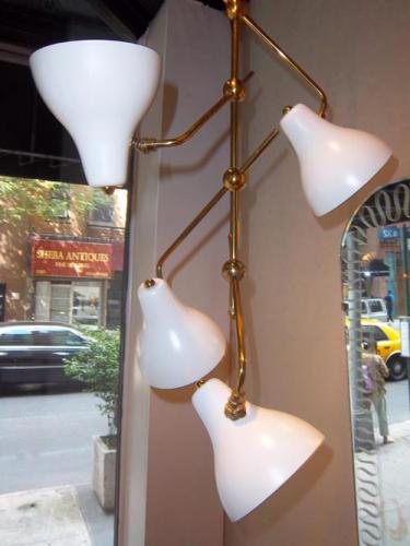 Italian Four-Light Brass and Enameled Chandelier attributed to Gino Sarfatti For Sale