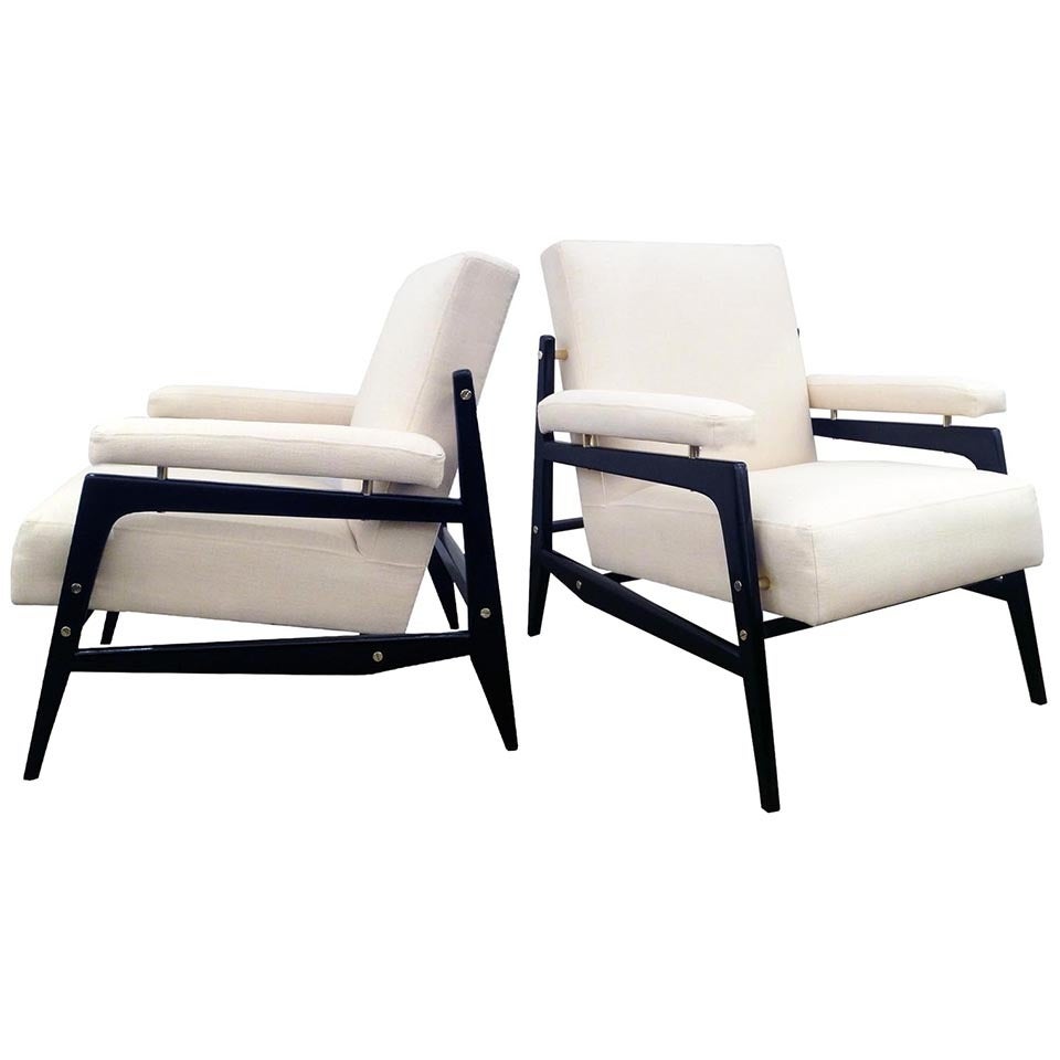 Pair of Mid-Century Club Chairs in Black Lacquer in the Style of Raphael