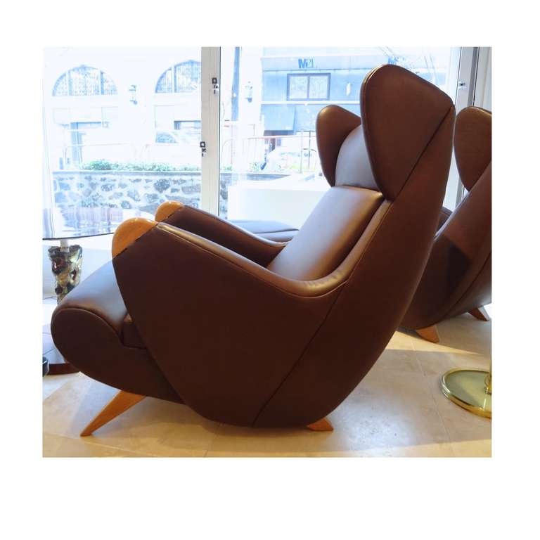 Mid-20th Century Pair of Mid-Century Club Chairs in Leather by Erton