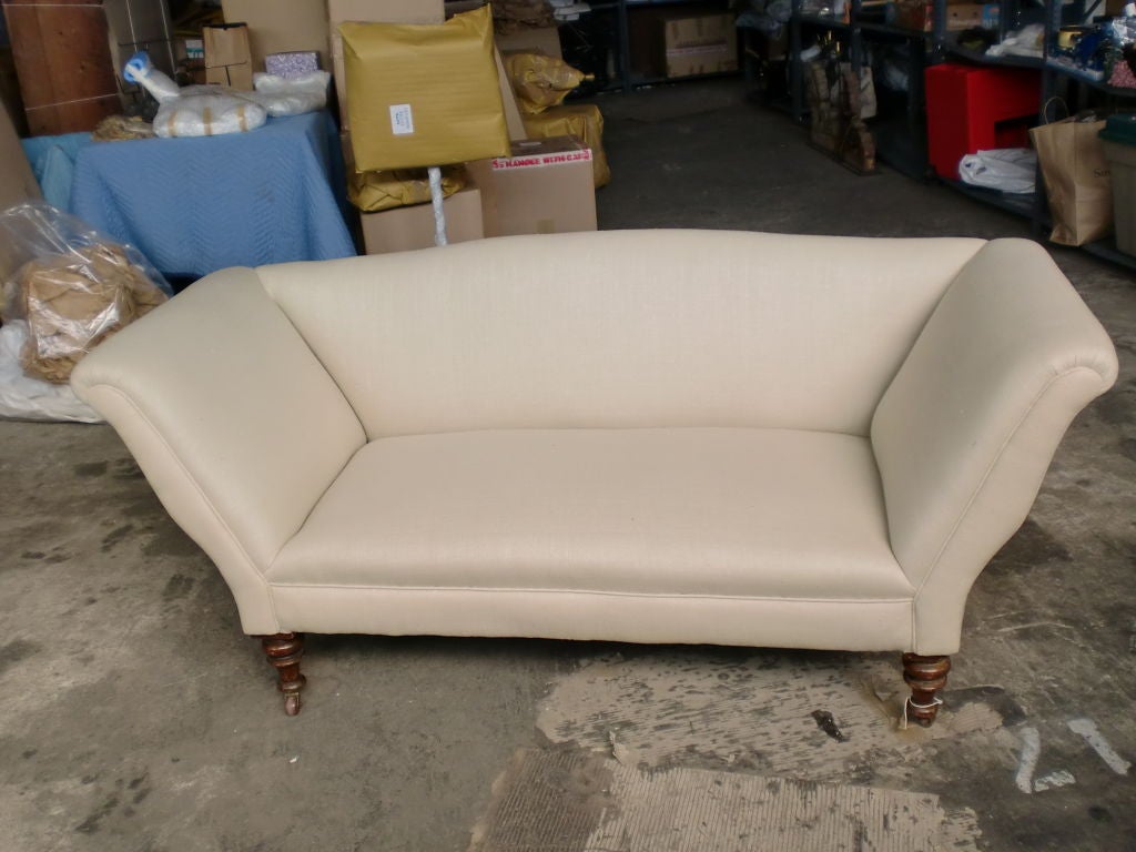 English Flair Arm Sofa/Settee