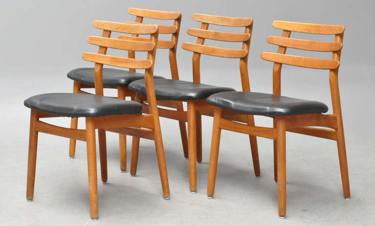 Mid-20th Century Set of Eight Oak Dining Chairs by Danish Designer Poul Volther