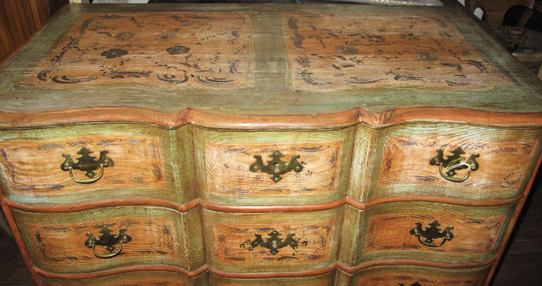 Danish Painted Pine Serpentine Front Chest on Bracket Feet In Good Condition In Hudson, NY