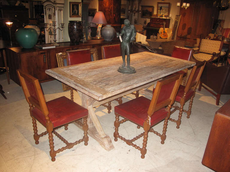 Set of Eight Late 19th-Early 20th Century Danish Leather and Oak Dining Chairs In Good Condition In Hudson, NY