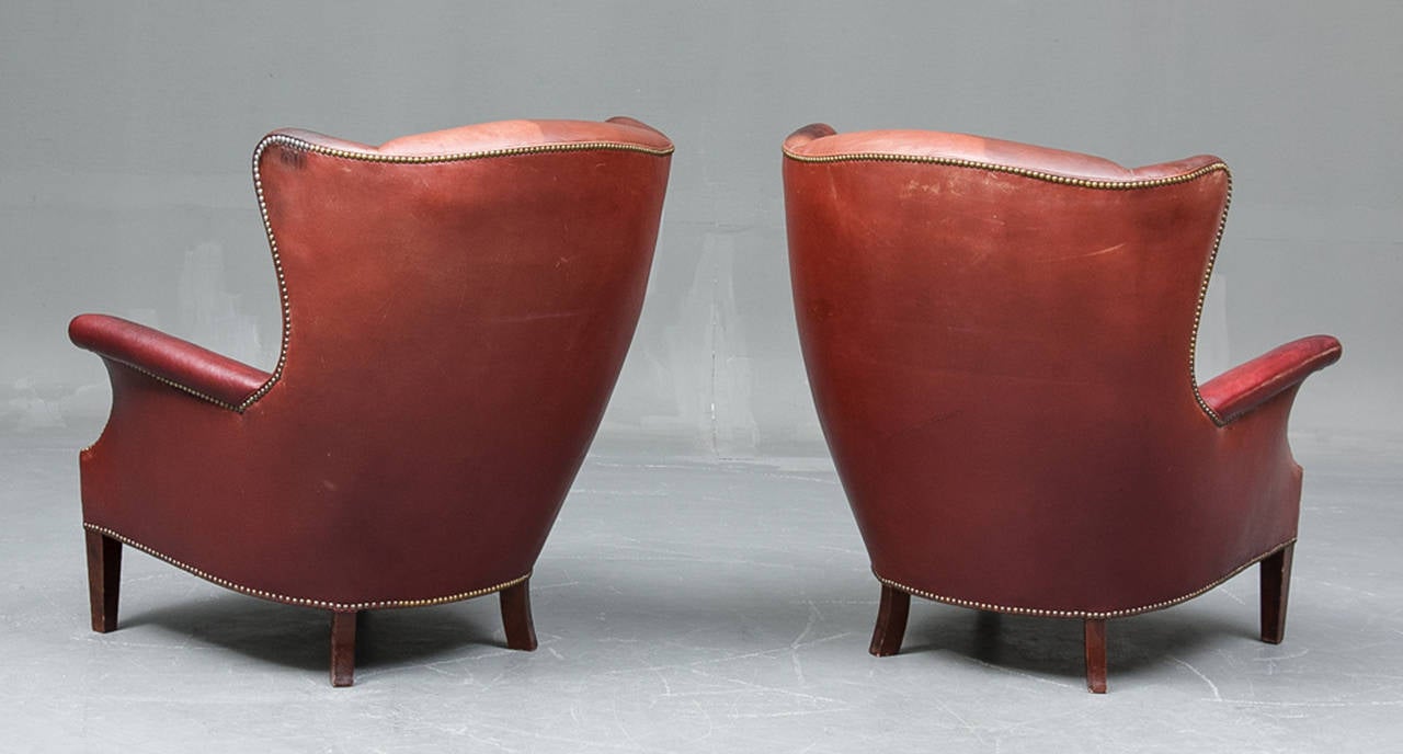 Mid-Century Modern Pair of Danish 1940s Leather Wing Chairs Attributed to Fritz Henningsen