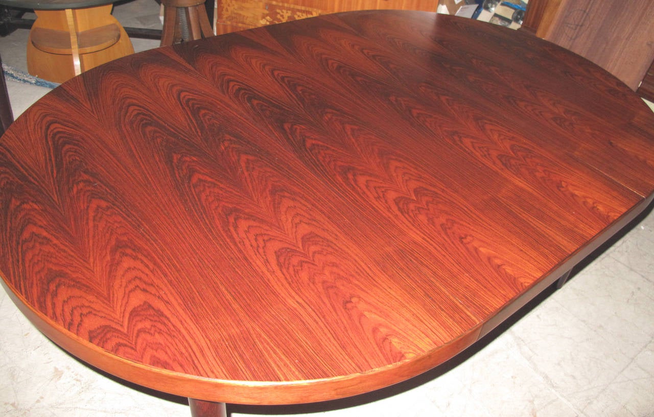 Danish 1960s Good Apartment Sized Extending Table of Well Figured Rosewood In Good Condition In Hudson, NY