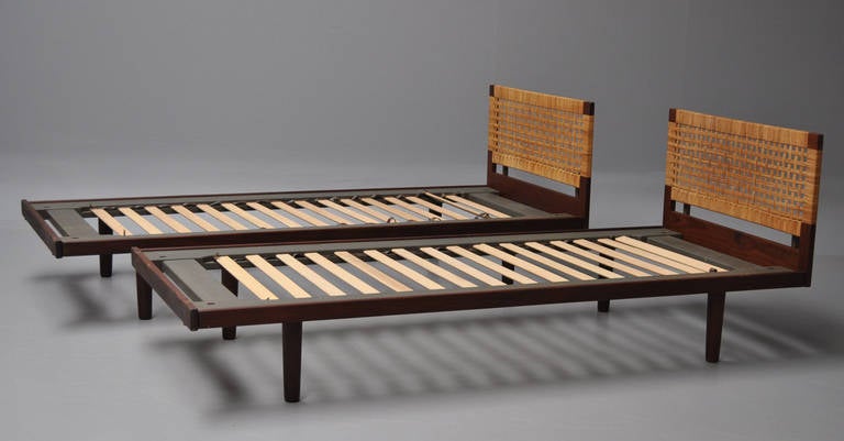 Mid-20th Century Pair of Danish Modern Single Beds by Hans J. Wegner