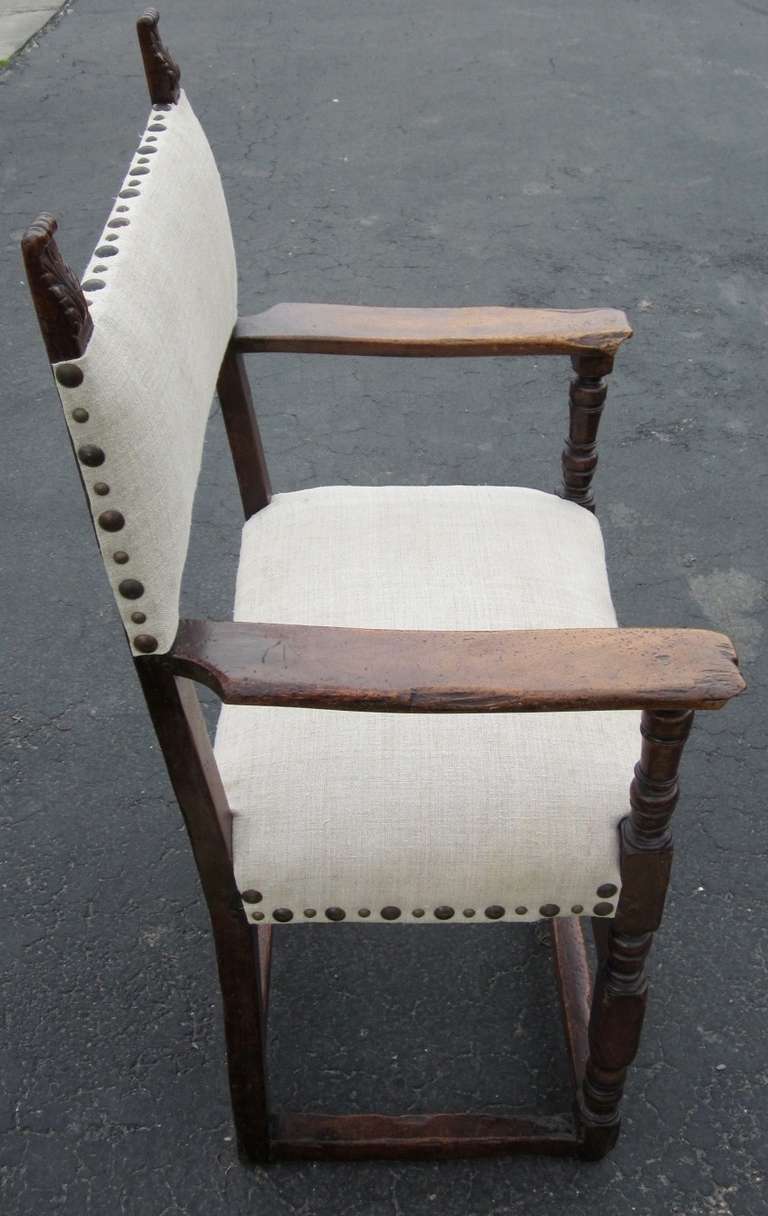 18th Century Upholstered and Walnut Side Chair, Italy In Excellent Condition In New York, NY