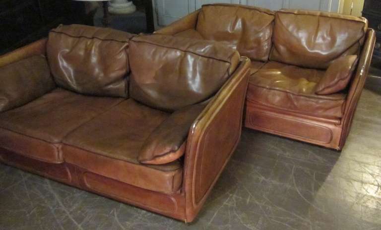 Roche Bobois Brown Leather Love Seats, France, 1970s