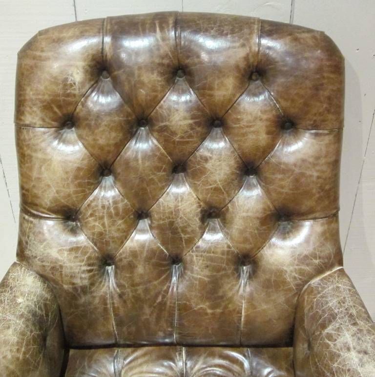 Tufted Leather Pair of Club Chairs, England, 1850c 3