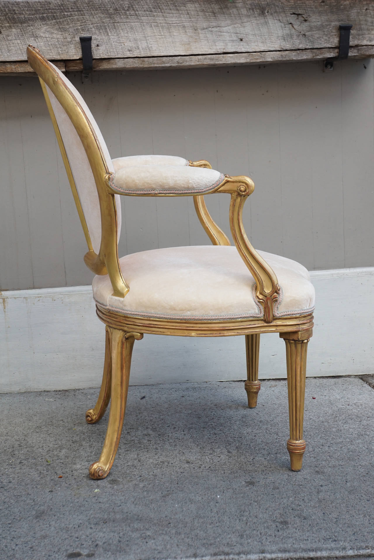 Pair of Period George III Gilded Open Armchairs in the Manner of George Seddon In Excellent Condition In Hudson, NY