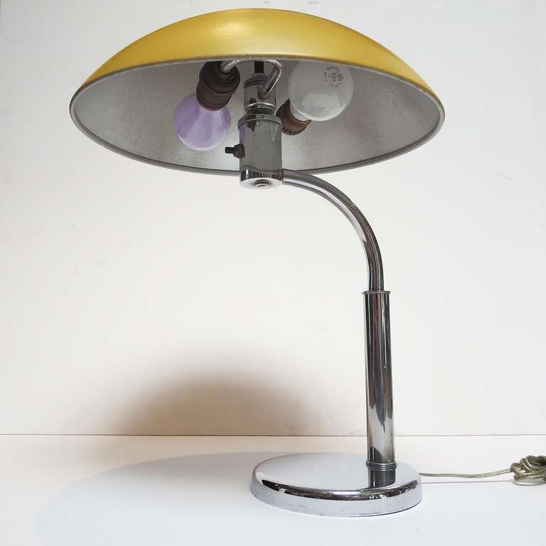 Early Rare Table Lamp by Walter Von Nessen In Good Condition In North Hollywood, CA