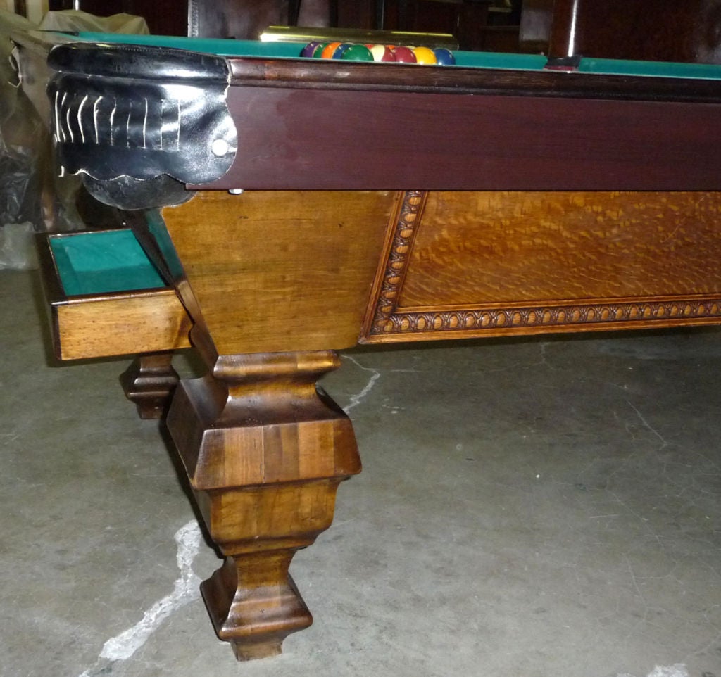 American Elegant Traditional Pool Table