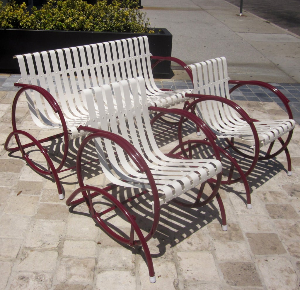 This certainly is one of the most charming patio sets we have come across! The sofa and both armchairs are 