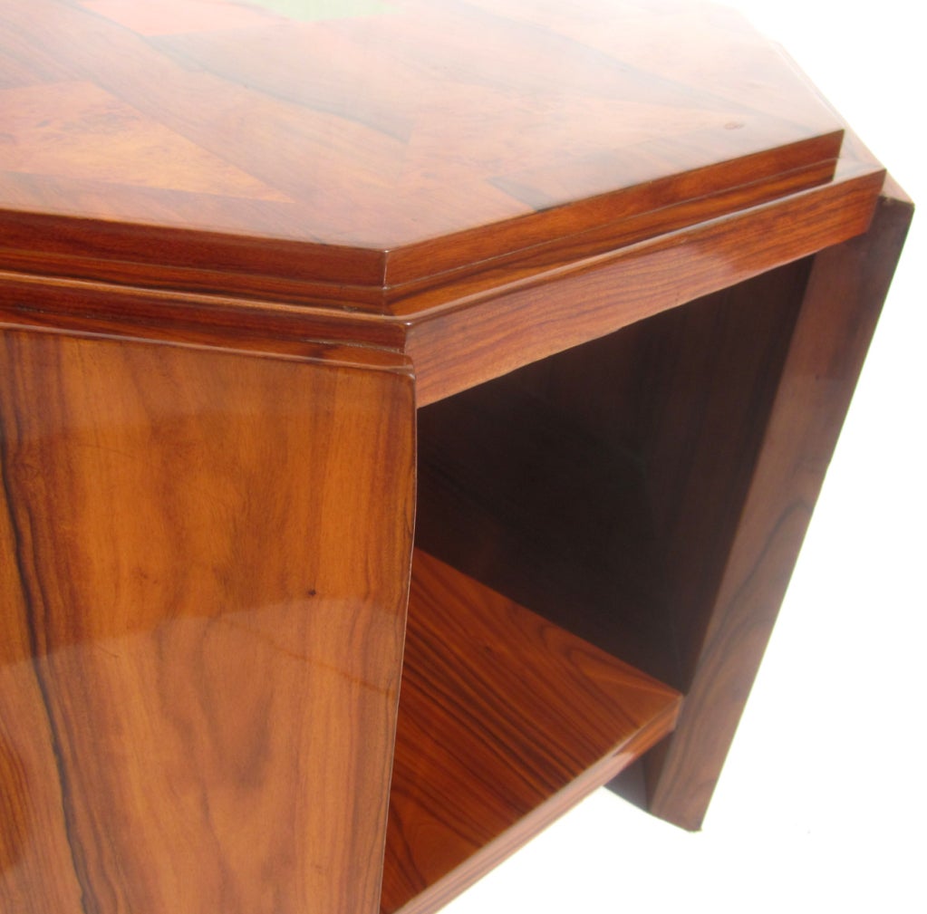 Art Deco Walnut Occasional Table In Good Condition For Sale In North Hollywood, CA