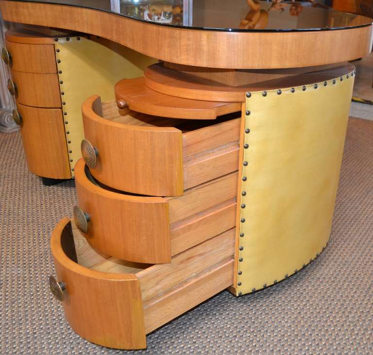 Mid-20th Century Gilbert Rohde Designed Paldao Desk for Herman Miller Co.