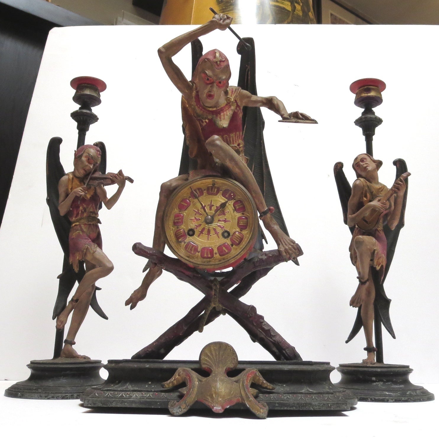 French Painted Devil Band Mantle Set