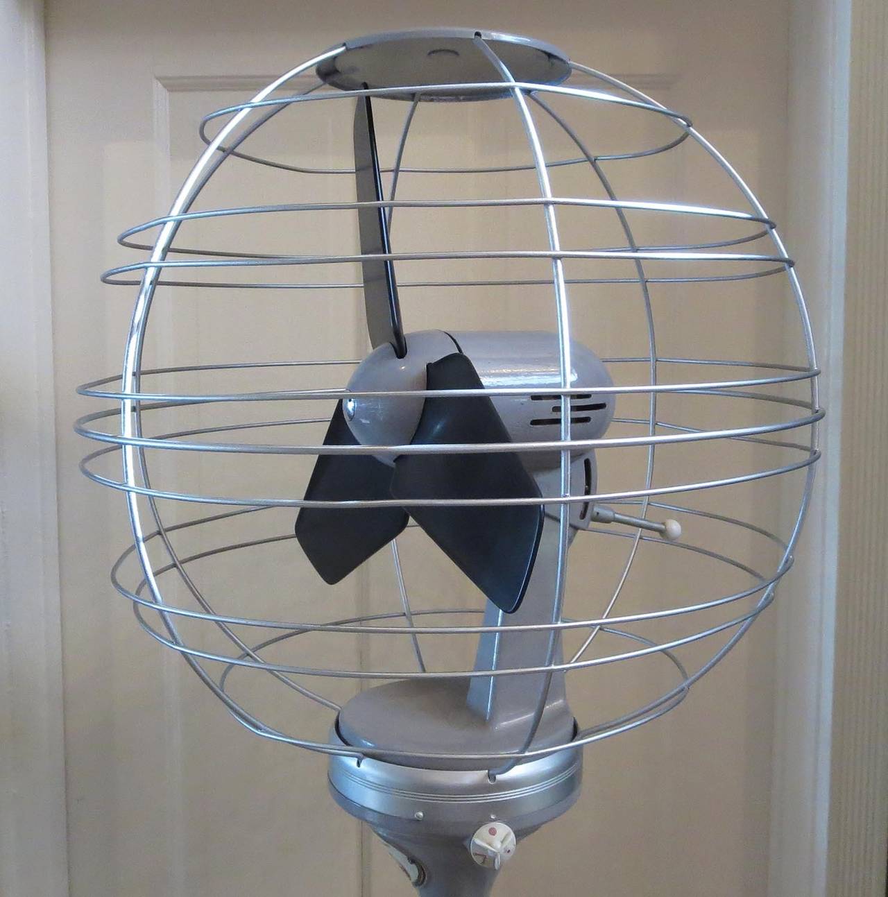 Fully Revolving Italian San Giorgio Zodiaco Floor Fan