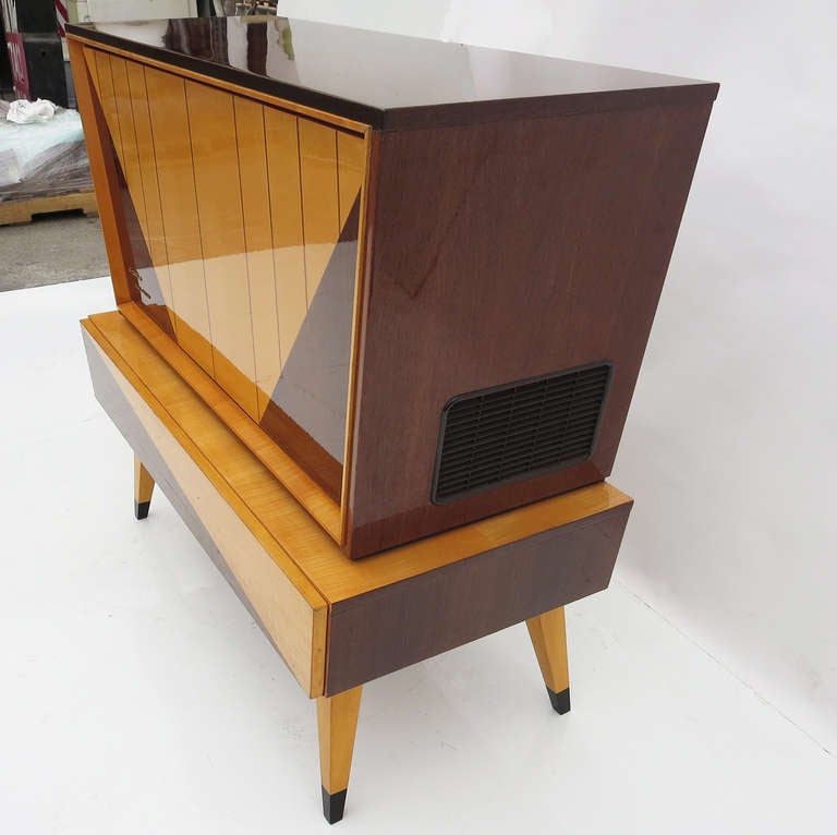 kuba tango stereo console