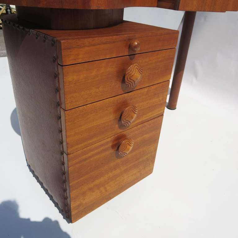 Gilbert Rohde Paldao Art Deco Desk for Herman Miller In Good Condition In North Hollywood, CA