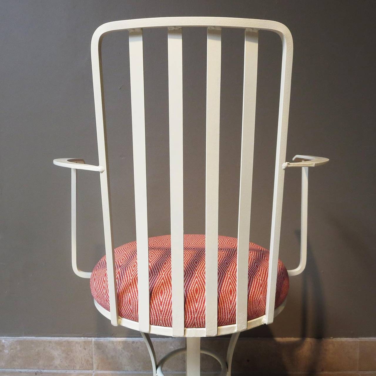 Mid-Century Set of Four Painted Iron Patio Chairs In Excellent Condition In North Hollywood, CA
