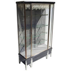 Vitrine Art Déco stylisée