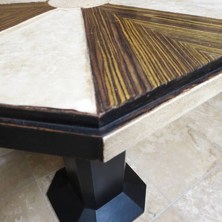 Art Deco Occasional Table in Maccasar Ebony and Shagreen For Sale 2