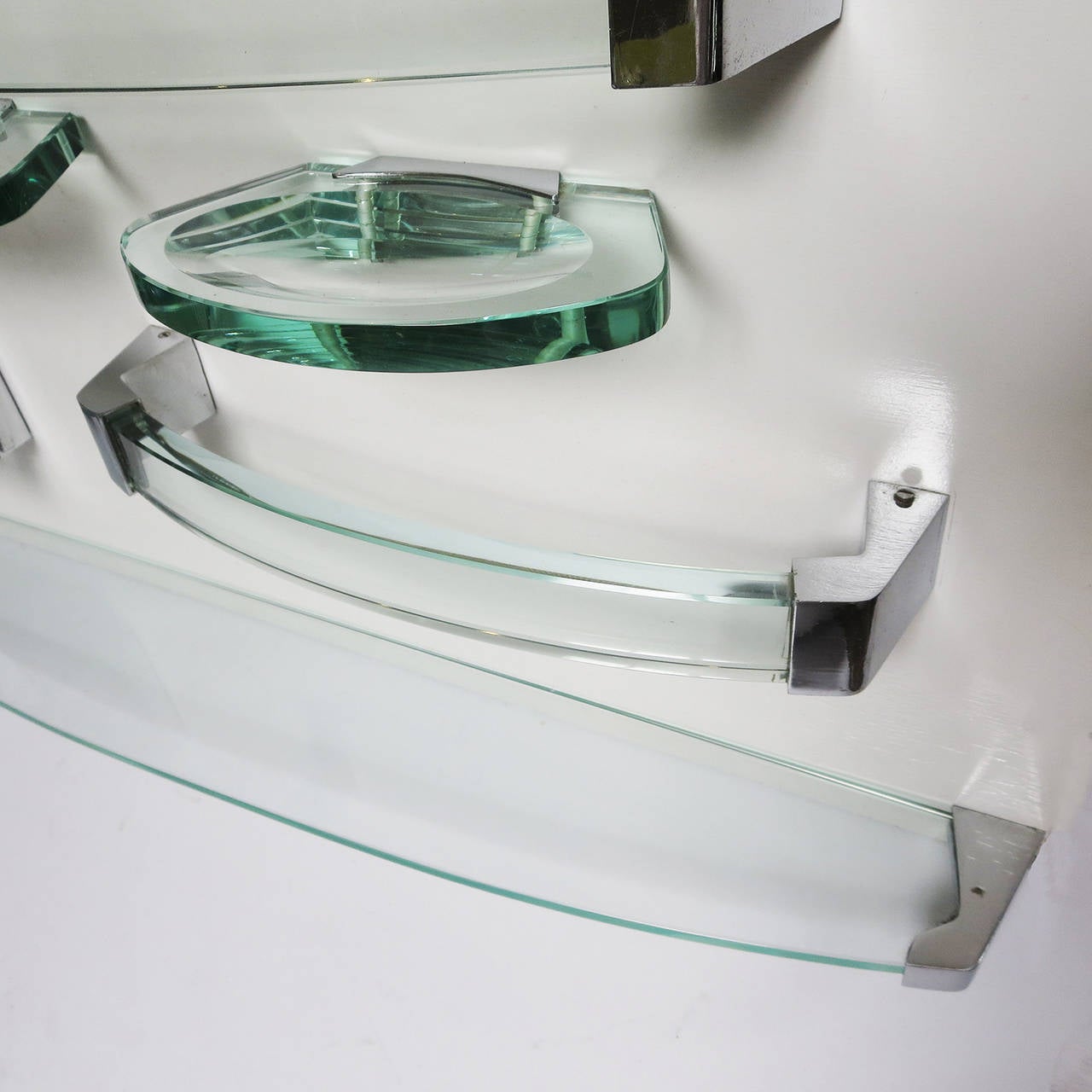 Mid-Century Modern Fontana Arte Glass and Chrome Bath Accessory Set