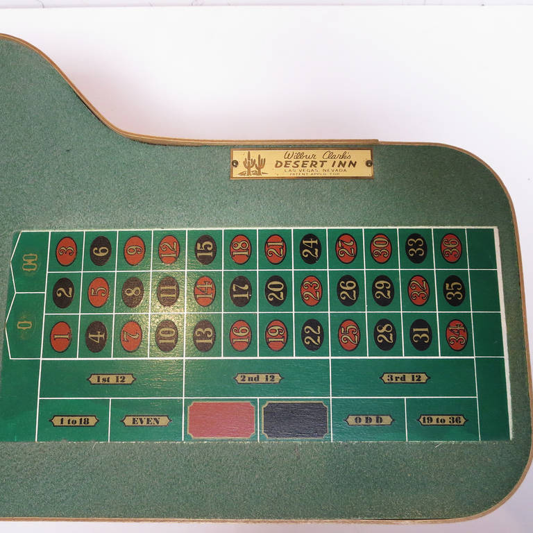 Miniature Bar Top Roulette Table from Desert Inn Las Vegas In Good Condition In North Hollywood, CA