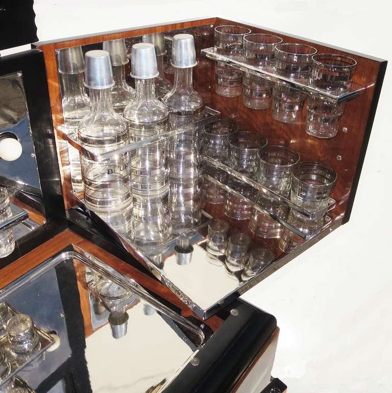 Art Deco Prohibition Era Philco 