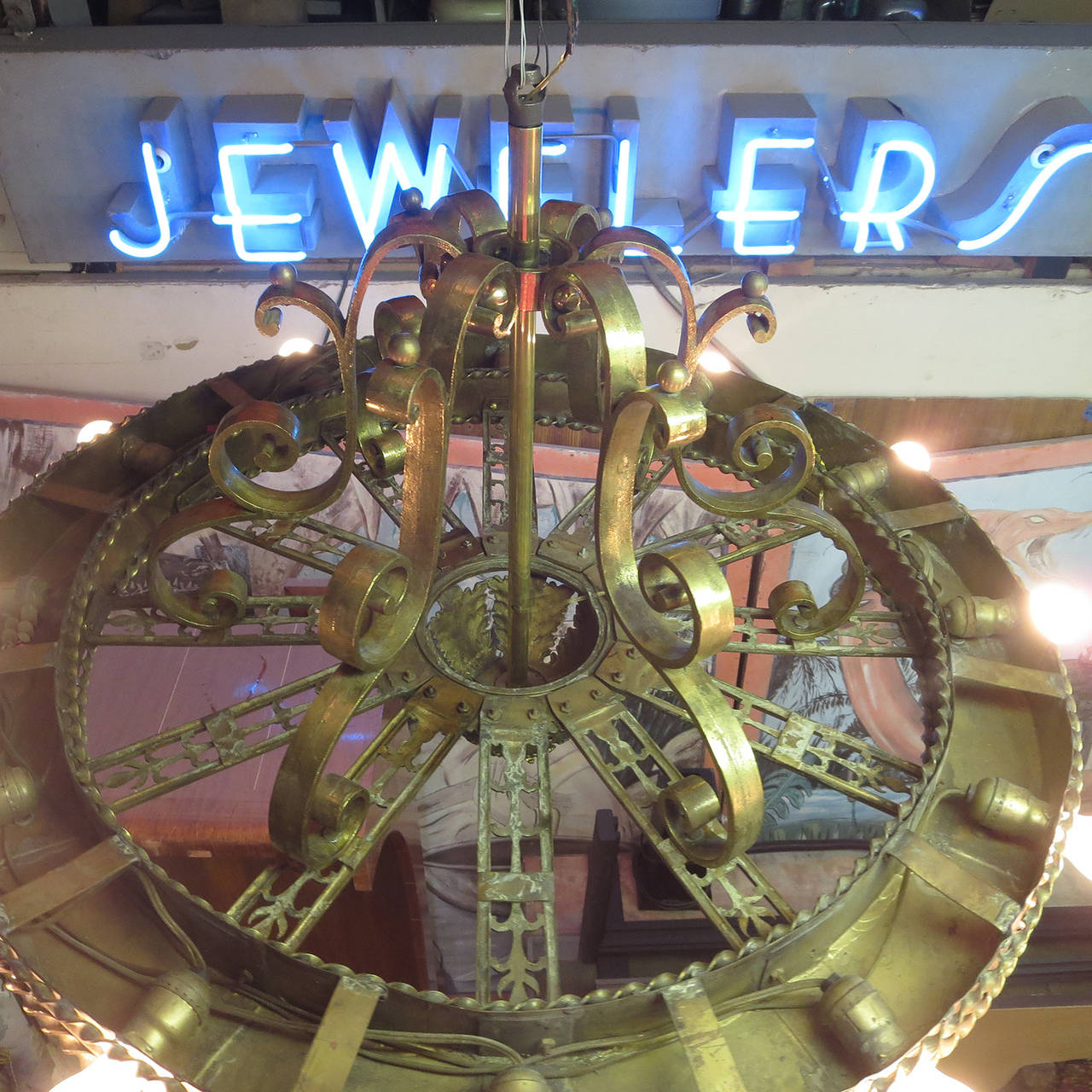 Stardust Hotel Las Vegas Chandelier In Good Condition In North Hollywood, CA