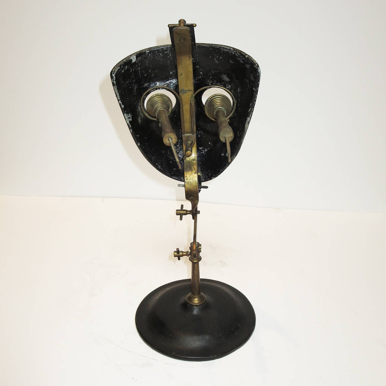 Antique Opthalmophantome Surgical Training Tool In Good Condition In North Hollywood, CA