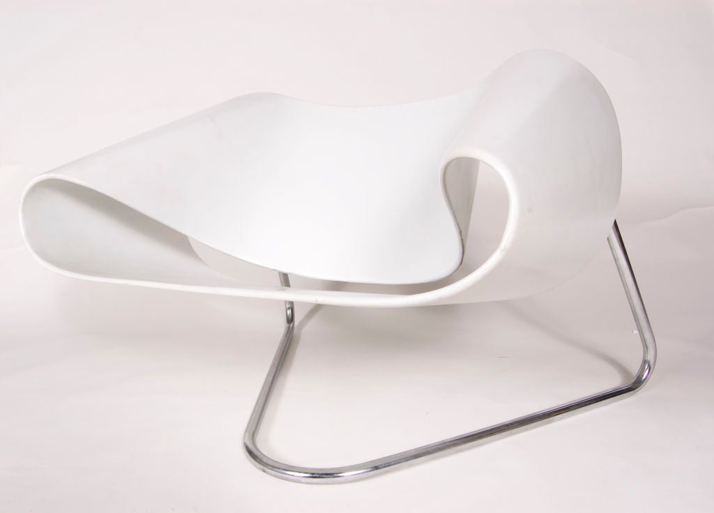 Rare pair of Ribbon Chairs designed by Cesare Leonardi & Franca Stagi in 1961. Molded white fiberglass shell on bent chrome tube frame. Manufactured by Fiarm.