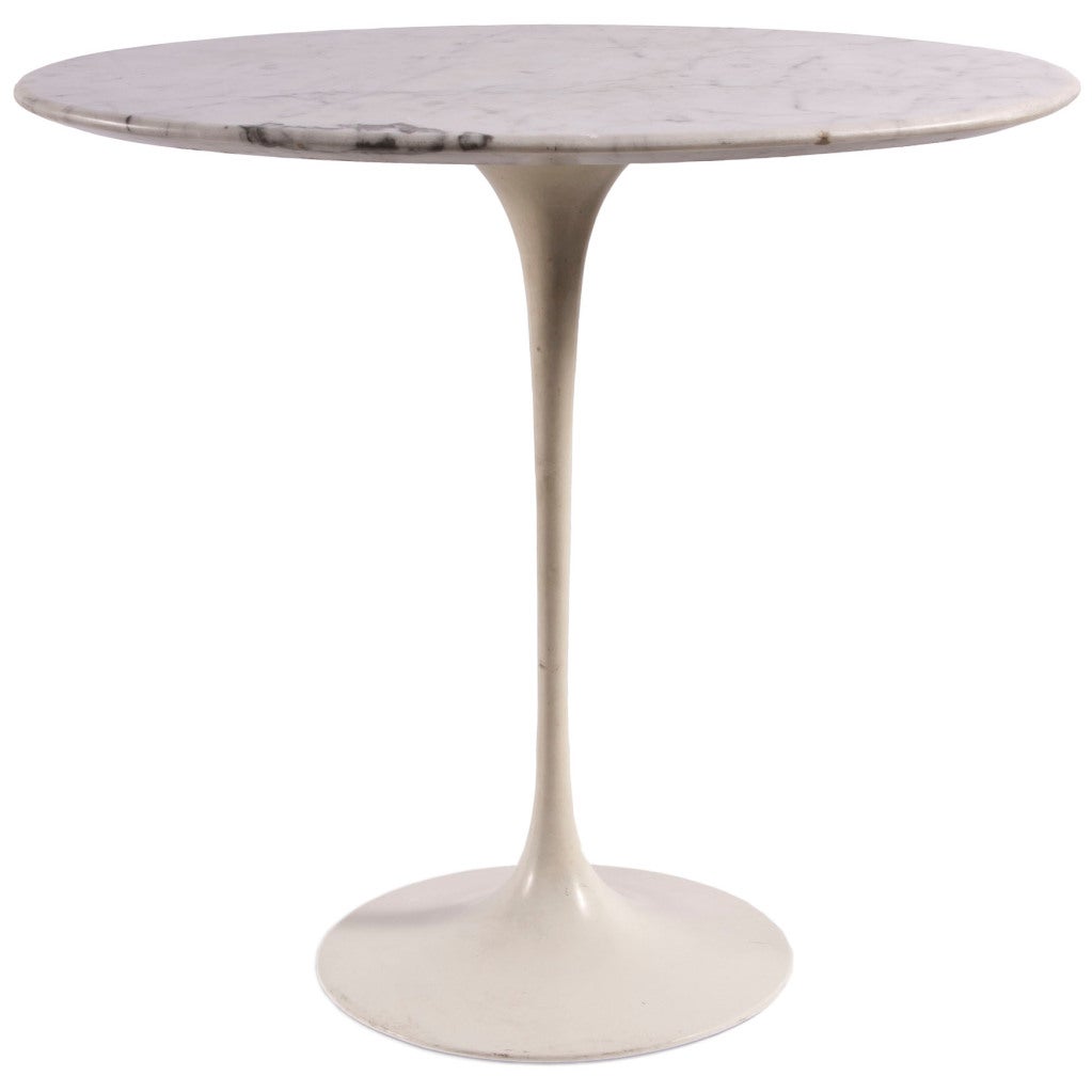 Oval white marble top side table with classic tulip base designed by Eero Saarinen in 1965.

All Sales Final - No Additional Discount
