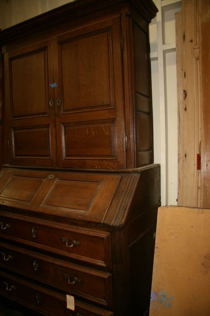 Desk Rare 18th Century Louis XV French Oak In Excellent Condition In San Francisco, CA