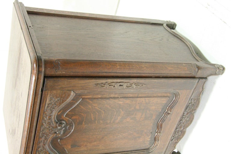 20th Century Early 1900's Oak French Sewing Table