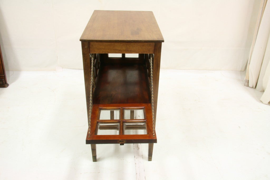 Rare 19th Century French Dessert Table in Mahogany In Excellent Condition In San Francisco, CA