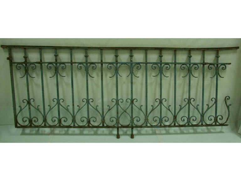 19TH CENTURY WROUGHT IRON FENCING
40