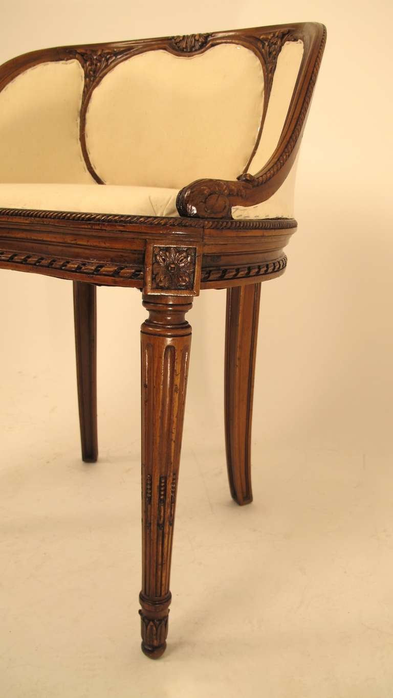 dressing table and chair