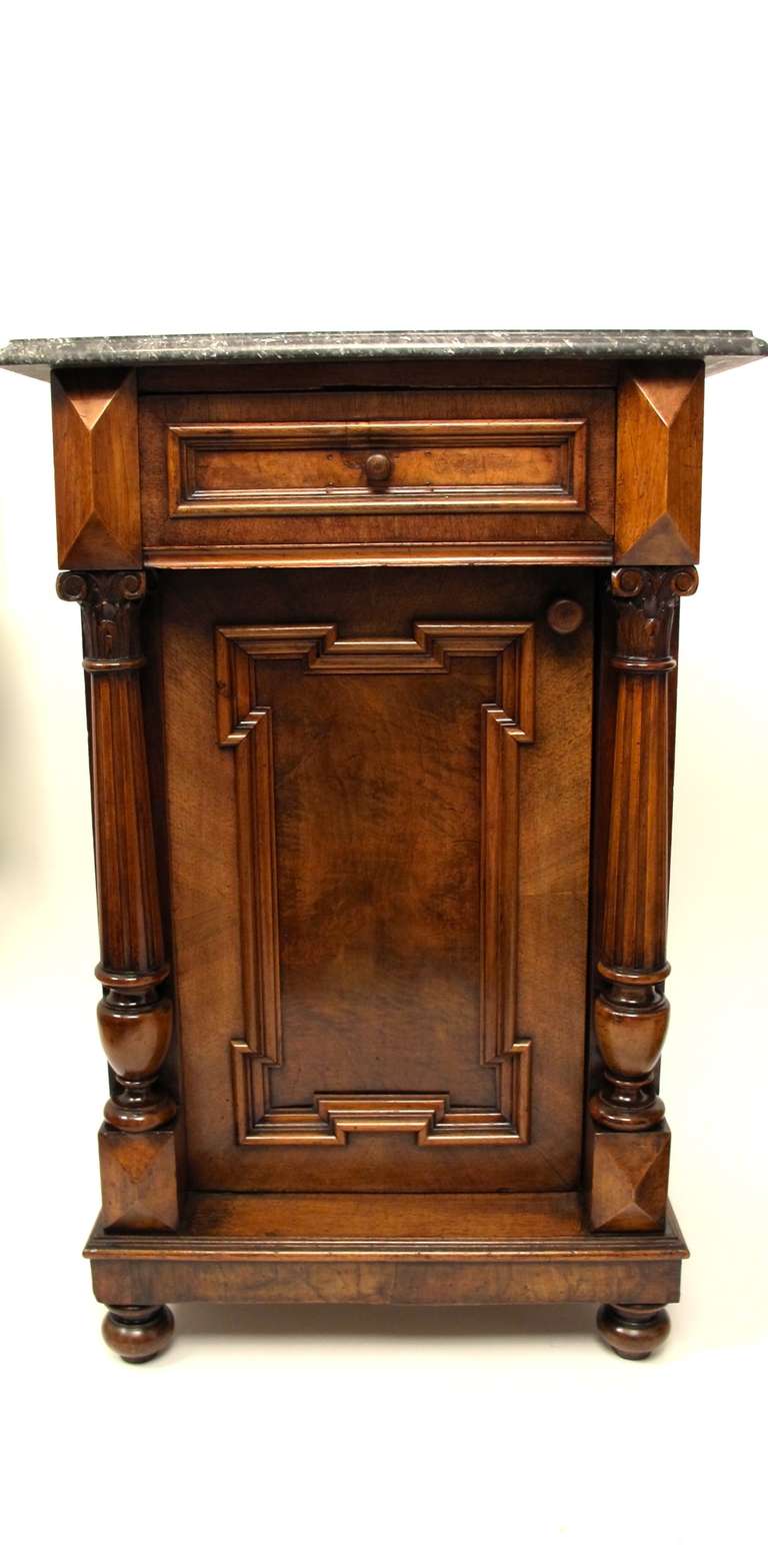 Walnut Pair of European Renaissance Revival Bedside Cabinets or Commodes