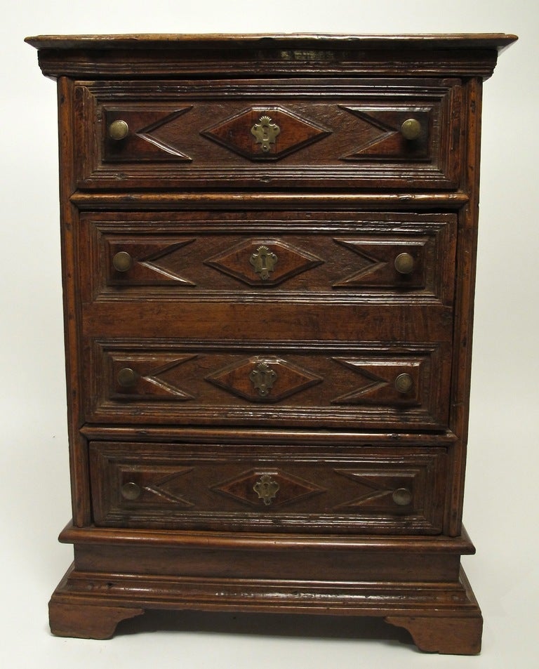 Hand-Carved 18th Century Italian Comodino Chest of Drawers