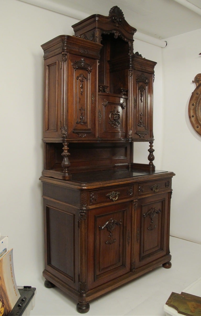 French Walnut Buffet du Corps