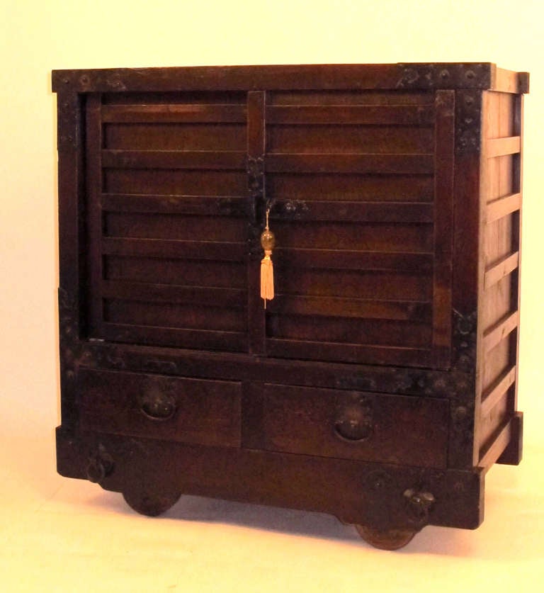 19th Century Japanese Wheeled Merchant Tansu Chest For Sale at 1stdibs