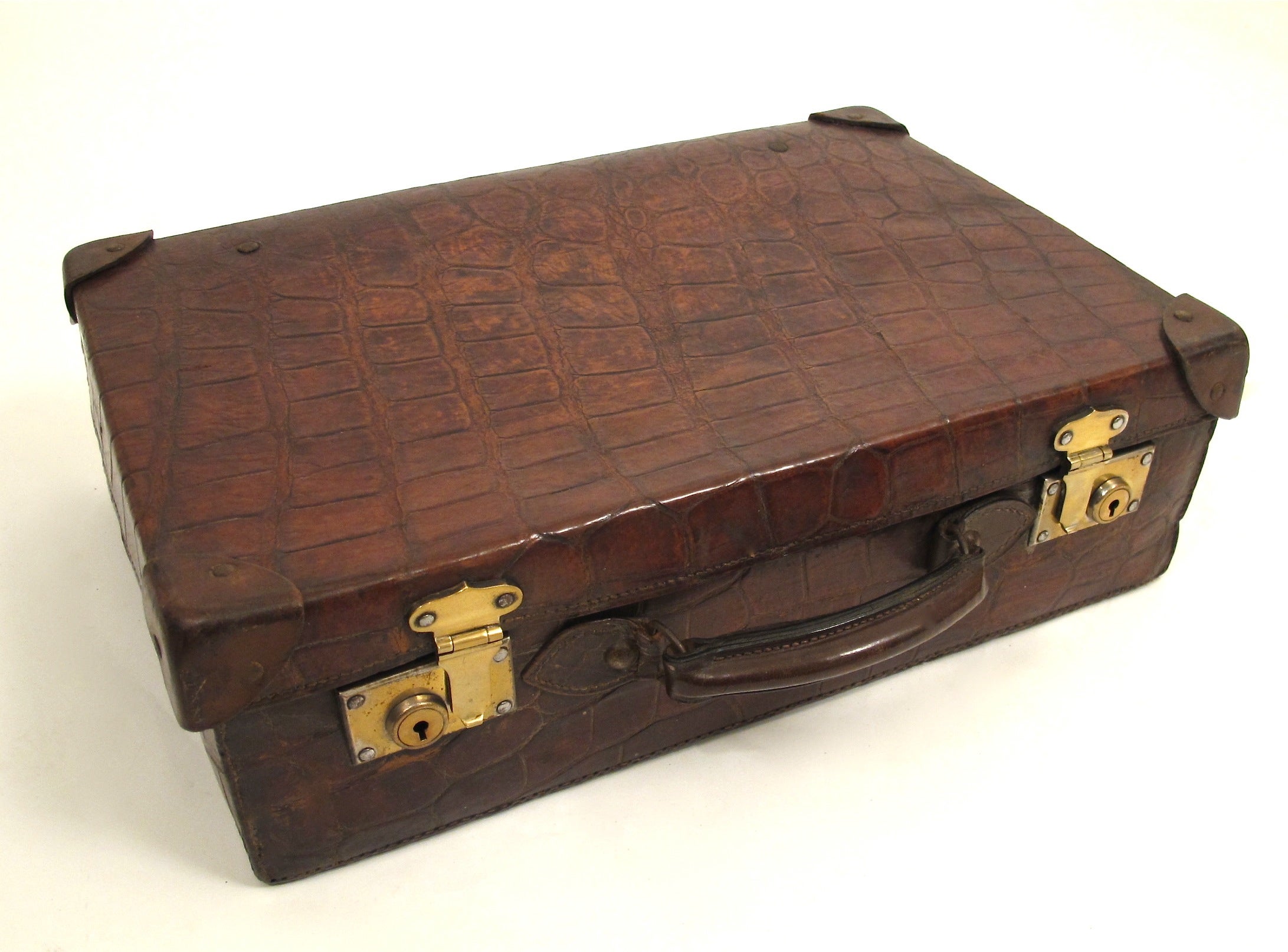 Antique Alligator Valise Travel Case 1920's at 1stDibs | valise case, valise  antique, antique valise