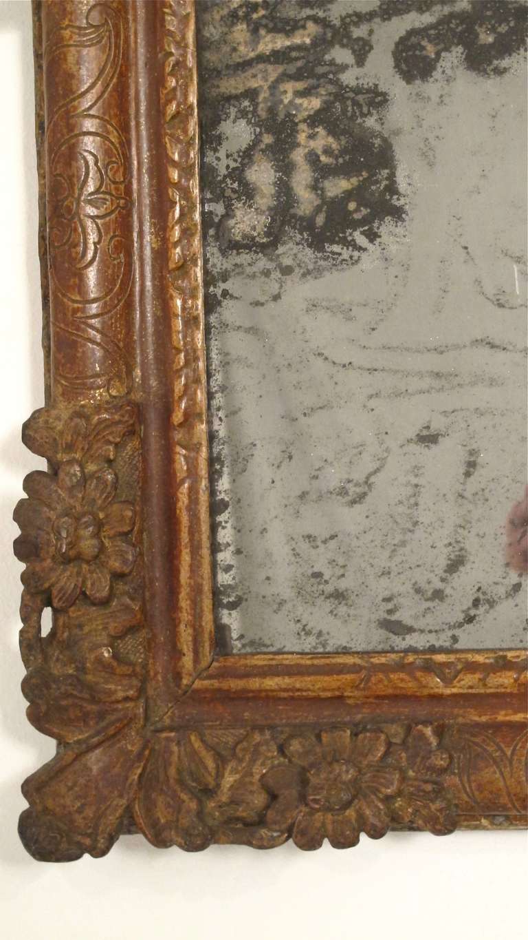 Carved 18th Century Italian Painted and Gilt Mirror For Sale