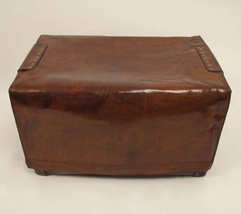 Large English Leather Touring Trunk 19th Century In Good Condition In San Francisco, CA