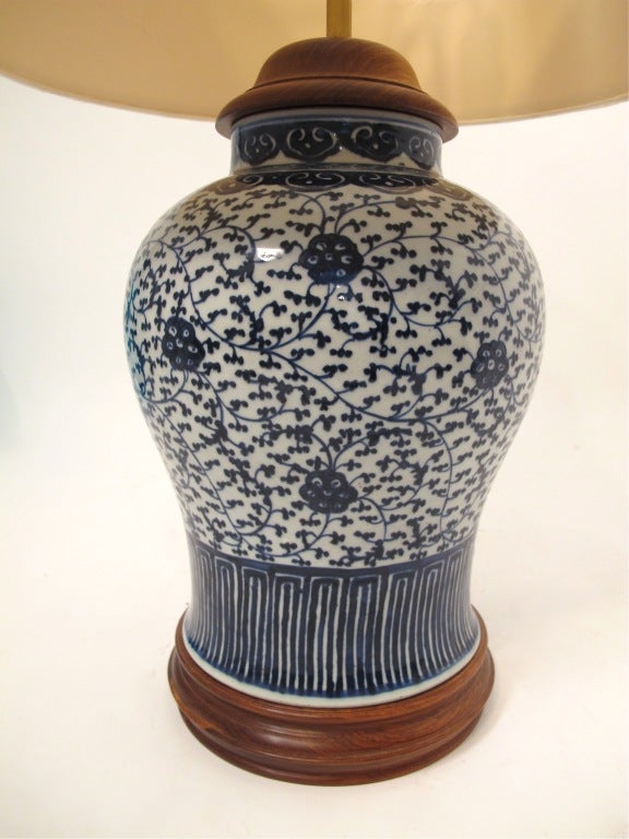 19thC Chinese Porcelain Jar Lamp In Excellent Condition In San Francisco, CA