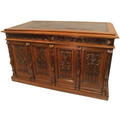 Bureau néo-gothique anglais