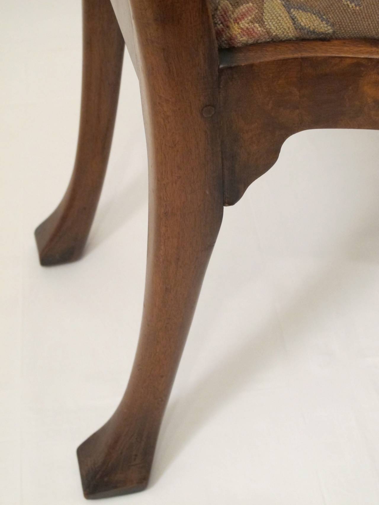 20th Century Queen Anne Style Walnut Side or Desk Chair