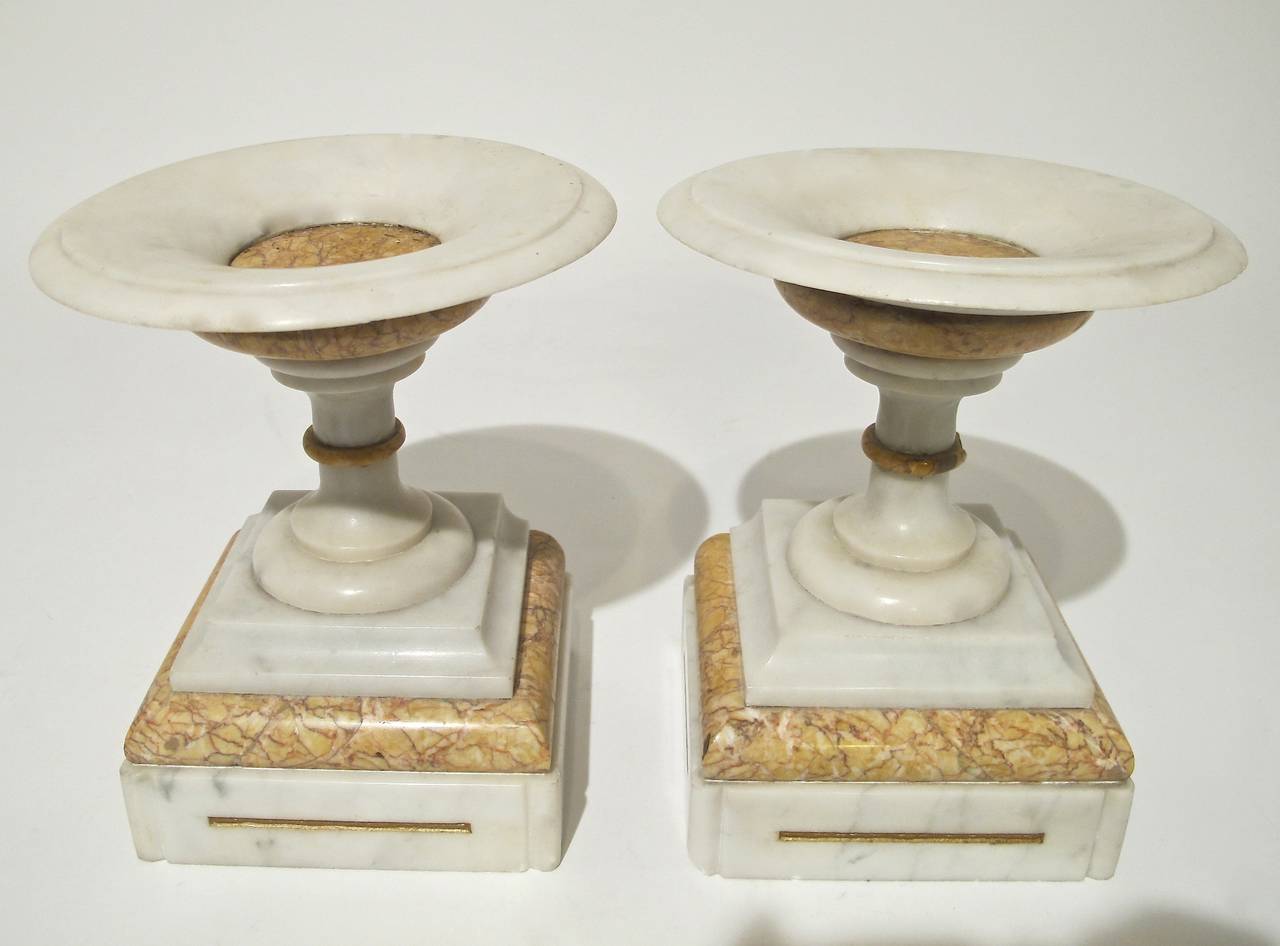Pair of Italian Marble Tazzas In Good Condition In San Francisco, CA