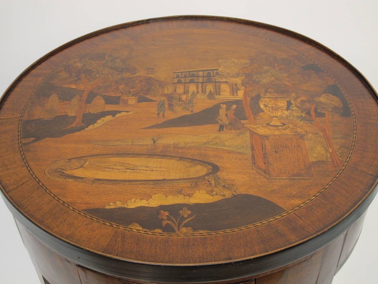 18th Century French Marquetry Bouilliotte Style Game Table In Good Condition For Sale In San Francisco, CA
